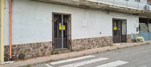 Foto Negozio a Nuxis Centro di 112 m² in vendita