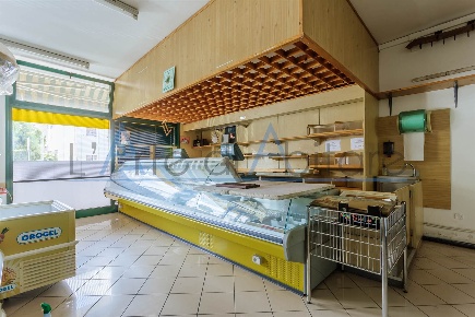 Foto Attività commerciale in VIA MARCONI, San Pietro Viminario di 150 m²