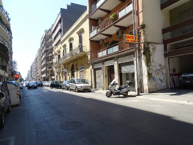 Foto Negozio a Bari Japigia di 144 m² con 3 locali in vendita