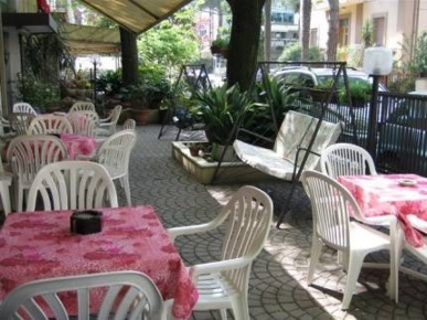 Foto Hotel a Rimini Marina Centro di 800 m² con 23 locali in vendita