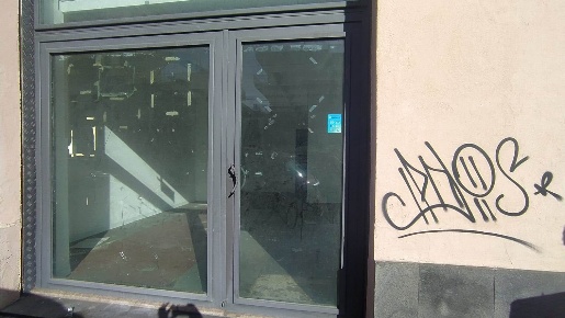 Foto Negozio a Acireale San Giovanni, Tupparello di 45 m² con 1 locali