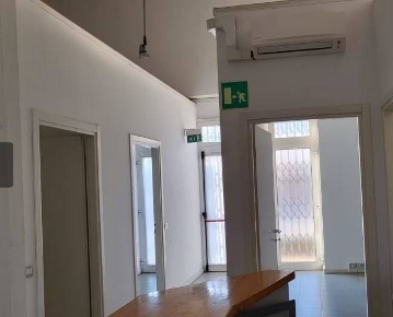 Foto Ufficio a La Spezia Limone - Melara di 220 m² con 6 locali in affitto