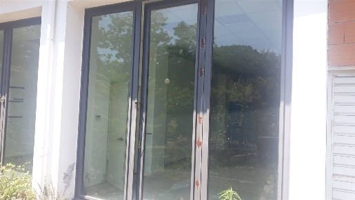Foto Magazzino a Aci Sant'Antonio di 220 m² in vendita