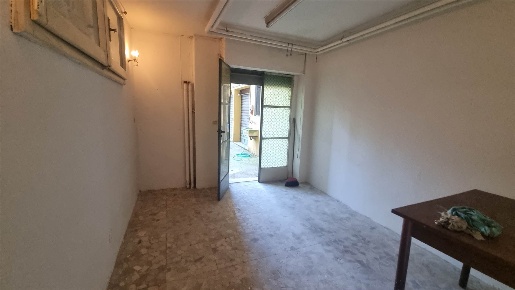Foto Magazzino a Firenze Leopoldo - Vittorio Emanuele - Statuto di 15 m²