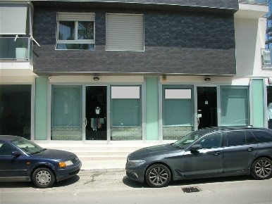Foto Attività commerciale in VIA CORSICA 103, Canosa di Puglia Centro