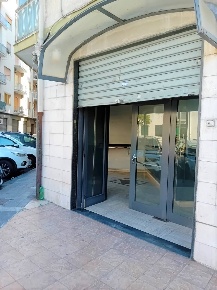 Foto Attività commerciale a Salerno Irno - Brignano di 20 m² con 1 locali