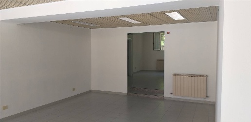 Foto Attività commerciale a Jesi Centro Storico di 65 m² con 2 locali