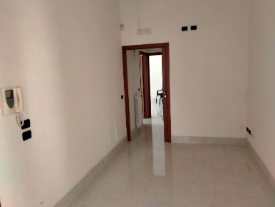 Foto Ufficio in via Fontanarosa 100, Nola Centro di 80 m² con 3 locali