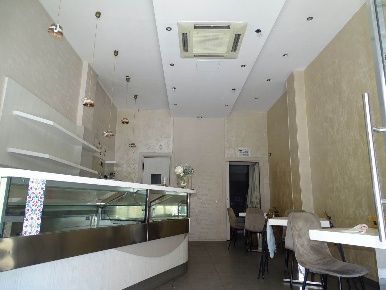 Foto Negozio in Via Campione  52/B, Bari Carrassi di 55 m² con 1 locali