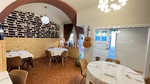 Foto Ristorante a Biella Centro Storico di 160 m² con 5 locali in vendita