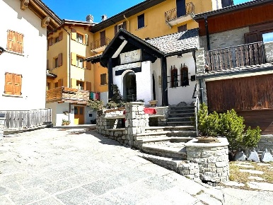 Foto Attività commerciale in Via Innocente de Giacomi, Madesimo Centro