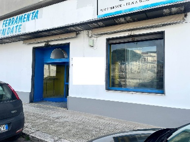 Foto Attività commerciale a Policoro Centro di 95 m² con 1 locali