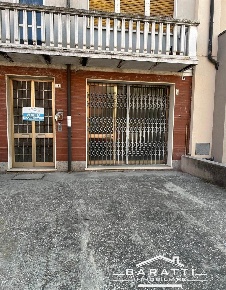 Foto Attività commerciale in via Luppi Menotti, Suzzara Centro di 40 m²
