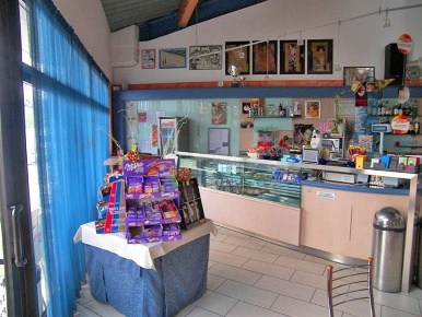 Foto Attività commerciale a Sinalunga Centro di 100 m² in vendita