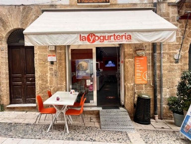Foto Negozio in Via Garibaldi  27, Sciacca Centro di 68 m² in vendita