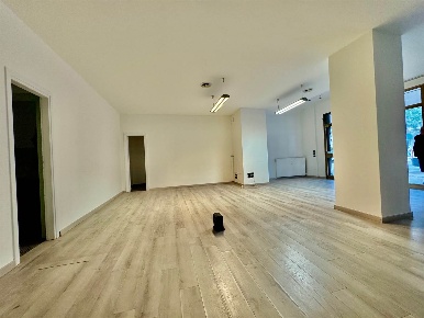 Foto Negozio in via B. Longhena, Venezia Marghera - Catene di 80 m²