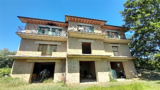 Foto Cessione attività a Acquapendente Trevinano con 7 locali in vendita