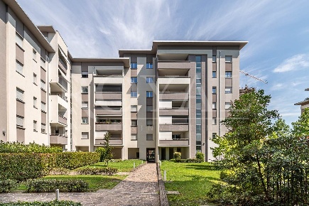 Foto Appartamento in Piazza Donne della Resistenza  13, Brugherio Centro