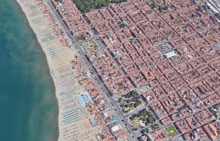 Foto Locale commerciale a Viareggio Centro di 35 m² con 1 locali in vendita