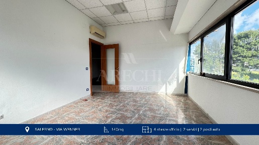 Foto Ufficio a Salerno Zona Industriale - San Leonardo di 140 m² in affitto