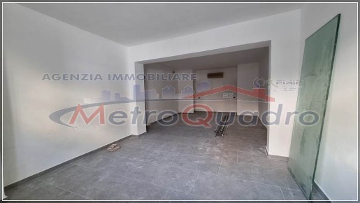 Foto Locale commerciale a Canicattì di 70 m² con 1 locali in affitto