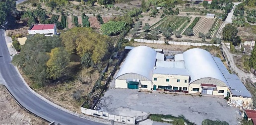 Foto Locale commerciale a Castrolibero Andreotta di 2400 m² in vendita