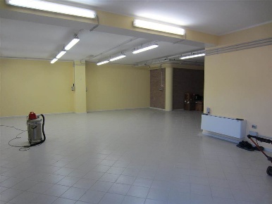 Foto Laboratorio a Pisa Ospedaletto di 270 m² con 4 locali in affitto