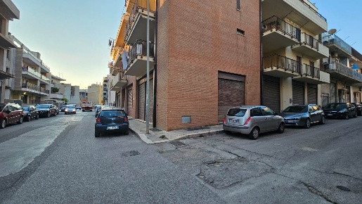 Foto Locale commerciale a Altamura di 140 m² in vendita