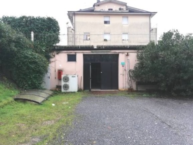 Foto Laboratorio a Brescia Buffalora di 500 m² con 2 locali in affitto