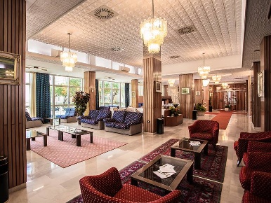 Foto Hotel a Cesenatico Cesenatico Levante di 3500 m² in vendita