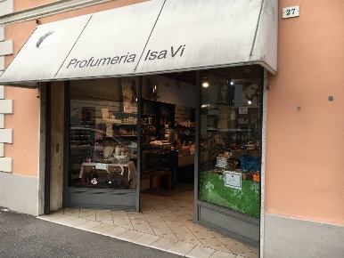 Foto Negozio in VIA BRESSANORO  27, Castelleone Centro di 90 m² in affitto