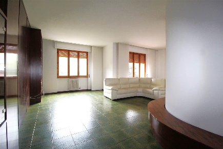 Foto Appartamento a Poggibonsi di 200 m² con 7 locali in vendita