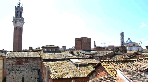 Foto Hotel in piazza del campo, Siena Ravacciano di 200 m² con 8 locali
