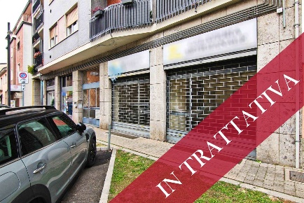 Foto Negozio in Via Giacomo Matteotti 29, Seveso Centro di 115 m²