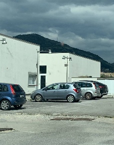 Foto Locale commerciale a Salerno Zona Industriale - San Leonardo di 450 m²