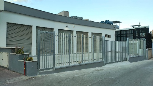 Foto Attività commerciale in via Oreto 349, Palermo Guadagna di 310 m²