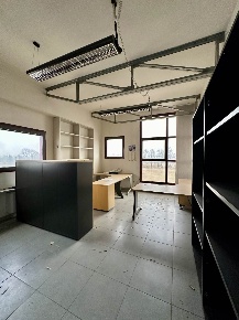 Foto Ufficio a Quinto di Treviso San Giuseppe - Aeroporto di 350 m²