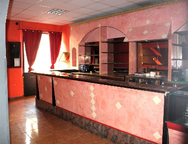 Foto Negozio in corso Fiume  78, Vercelli Centro di 197 m² con 2 locali