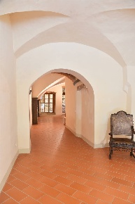 Foto Attività commerciale in Via Roma 14, San Casciano in Val di Pesa