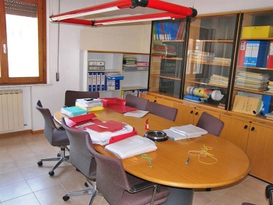 Foto Attività commerciale a Chianciano Terme Centro di 70 m² in vendita