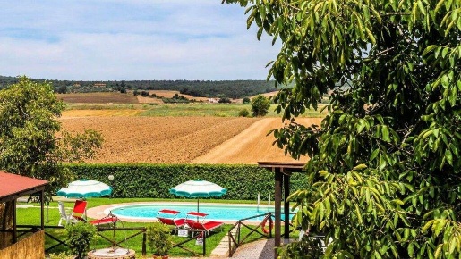 Foto Agriturismo a Manciano Marsiliana di 180 m² con 6 locali in vendita