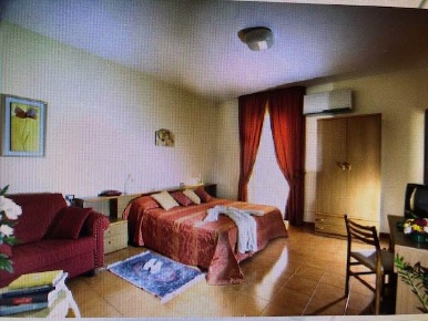 Foto Hotel a Taormina Centro di 800 m² con 23 locali in vendita