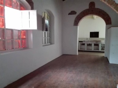 Foto Negozio a San Giovanni Valdarno Porcellino di 150 m² con 3 locali
