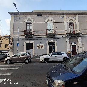 Foto Attività commerciale in via duca degli abruzzi  82 82, Catania