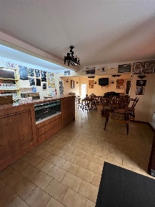 Foto Attività commerciale a Pasian di Prato Centro di 142 m² in affitto