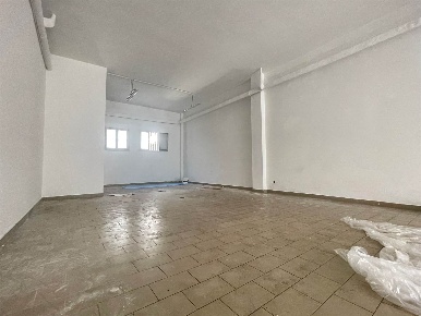 Foto Attività commerciale in Via San Cesario 55, Lecce Stazione di 125 m²