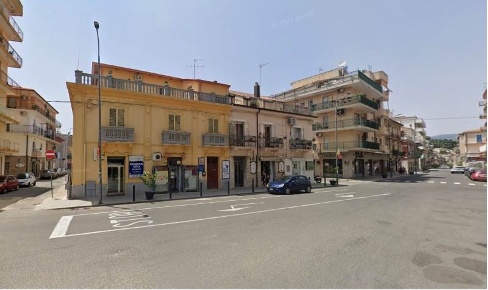 Foto Negozio in Corso Umberto I 210, Soverato Soverato Marina di 152 m²