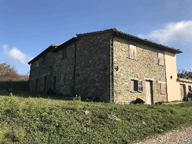 Foto Cessione attività a Cantiano Centro di 900 m² con 8 locali in vendita