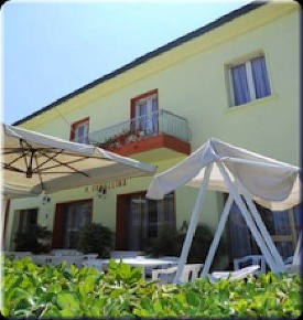 Foto Hotel a Rimini di 626 m² in vendita