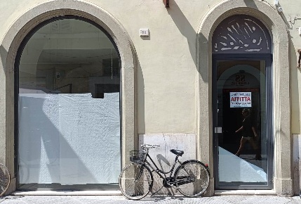Foto Negozio in Corso Cavour, Foligno Centro Storico di 88 m² con 2 locali
